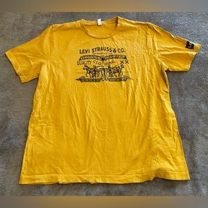 Levi’s Tee Shirt Top